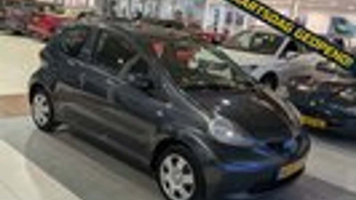 Toyota Aygo (2006) — foto 1