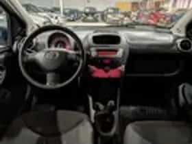 Toyota Aygo (2006) thumbnail 8