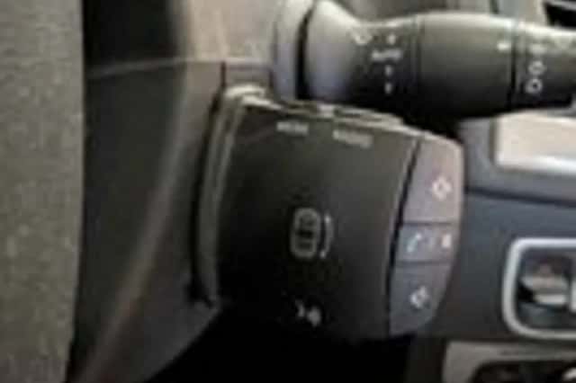 Renault Mégane (2014) thumbnail 14