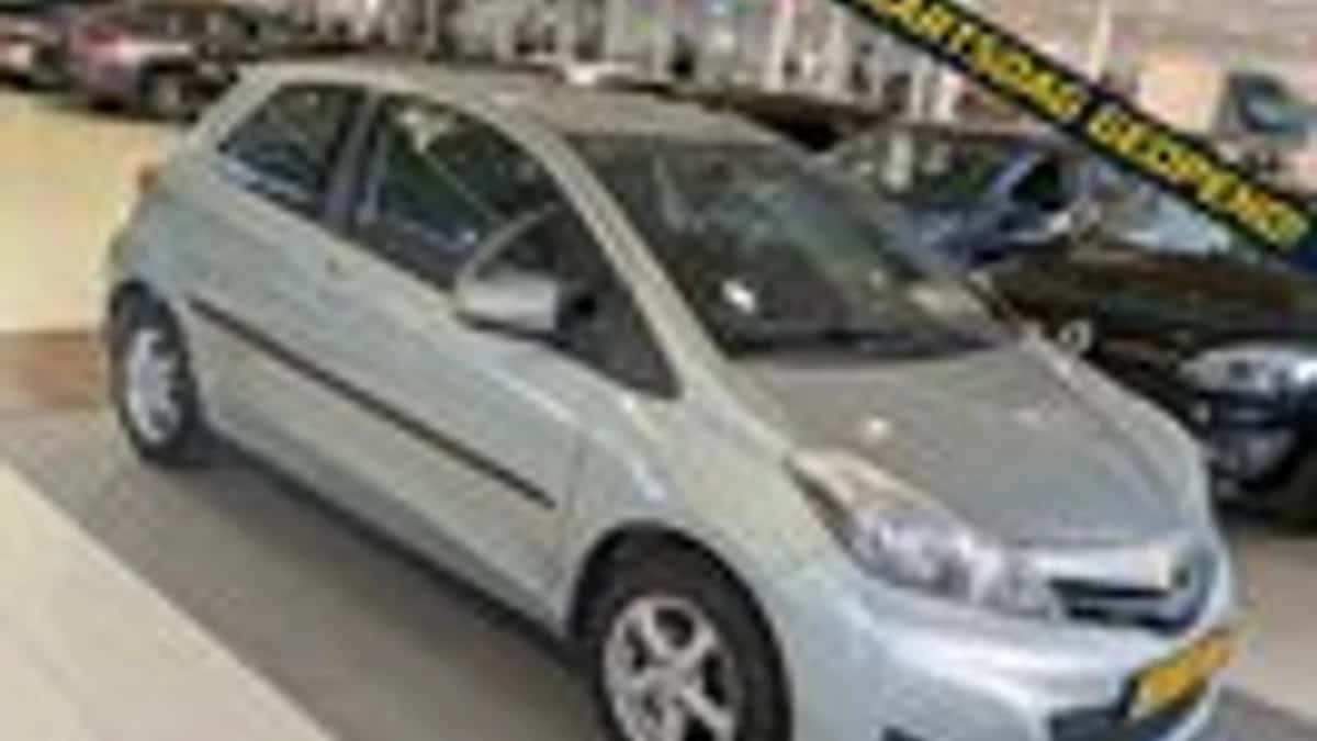 Toyota Yaris (2012) — foto 1