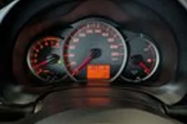 Toyota Yaris (2012) thumbnail 13