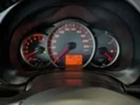 Toyota Yaris (2012) thumbnail 13