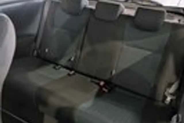 Toyota Yaris (2012) thumbnail 7