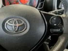 Toyota Aygo (2014) thumbnail 14