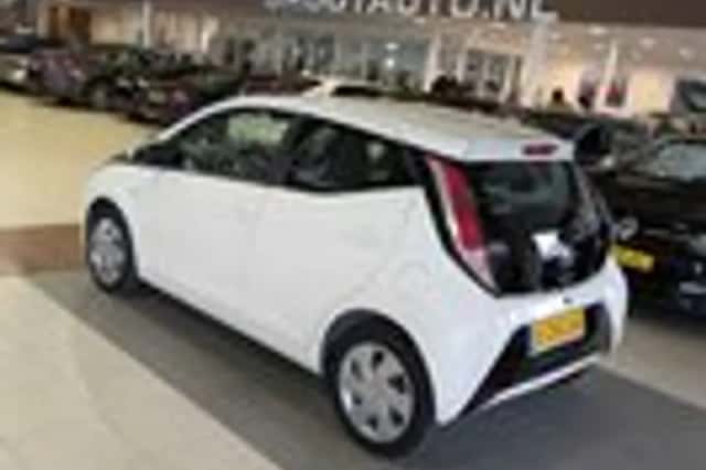Toyota Aygo (2014) thumbnail 3