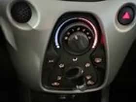 Peugeot 108 (2014) thumbnail 16