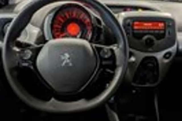 Peugeot 108 (2014) thumbnail 10