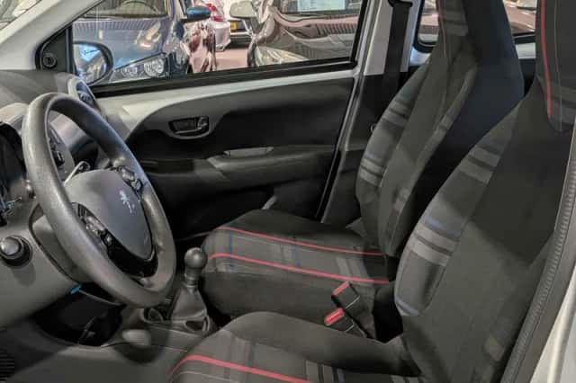 Peugeot 108 (2014) thumbnail 6