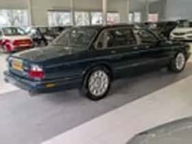 Jaguar XJR (2000) thumbnail 4