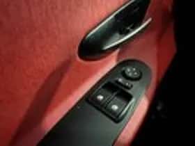 Lancia Ypsilon (2013) thumbnail 11