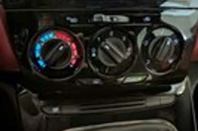 Lancia Ypsilon (2013) thumbnail 16