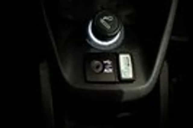 Lancia Ypsilon (2013) thumbnail 17