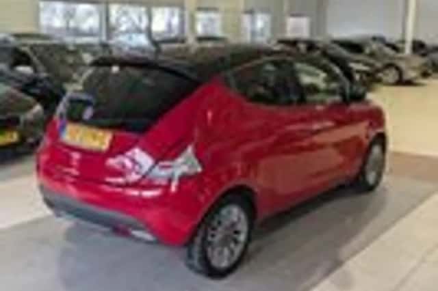 Lancia Ypsilon (2013) thumbnail 4