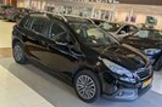 Peugeot 2008 (2015) thumbnail 1