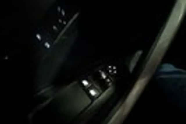 Peugeot 2008 (2015) thumbnail 11