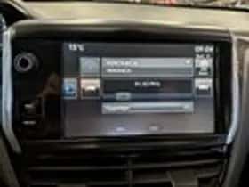 Peugeot 2008 (2015) thumbnail 16