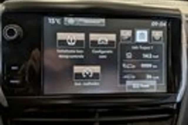 Peugeot 2008 (2015) thumbnail 18