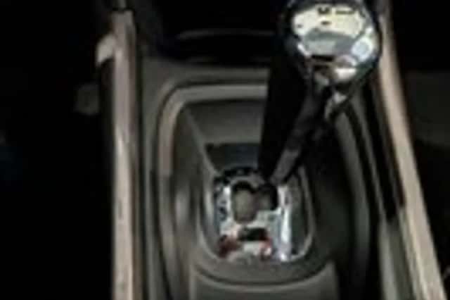 Peugeot 2008 (2015) thumbnail 20