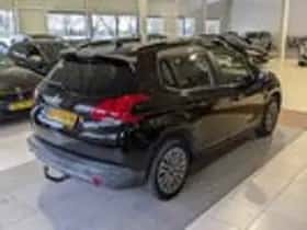 Peugeot 2008 (2015) thumbnail 4