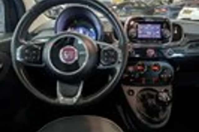 Fiat 500 (2016) thumbnail 10