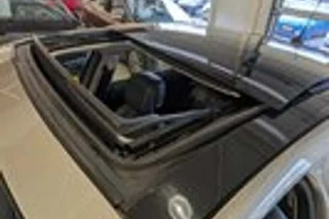 Renault Mégane (2009) thumbnail 9