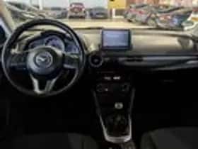Mazda 2 (2015) thumbnail 9