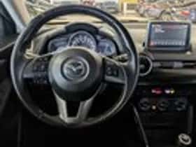 Mazda 2 (2015) thumbnail 10