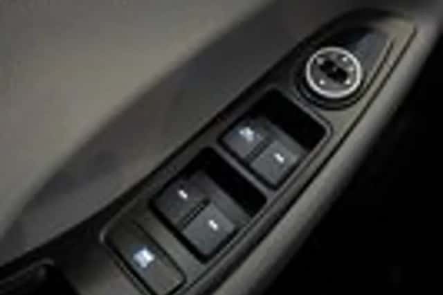 Hyundai i20 (2015) thumbnail 12