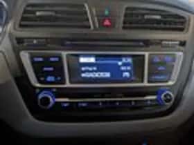Hyundai i20 (2015) thumbnail 16