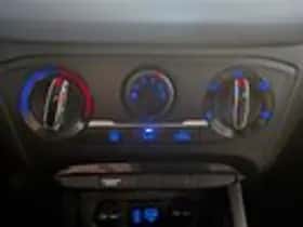 Hyundai i20 (2015) thumbnail 17