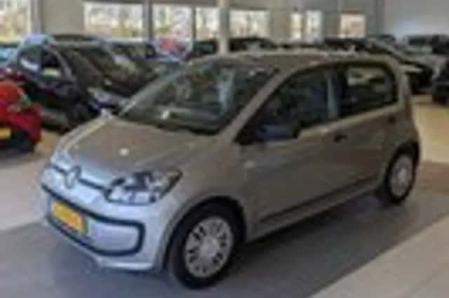 Volkswagen Up! (2016) thumbnail 2