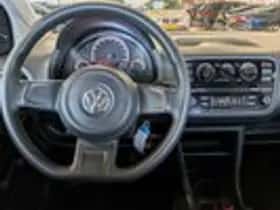 Volkswagen Up! (2016) thumbnail 10