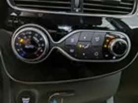 Renault Clio (2016) thumbnail 18