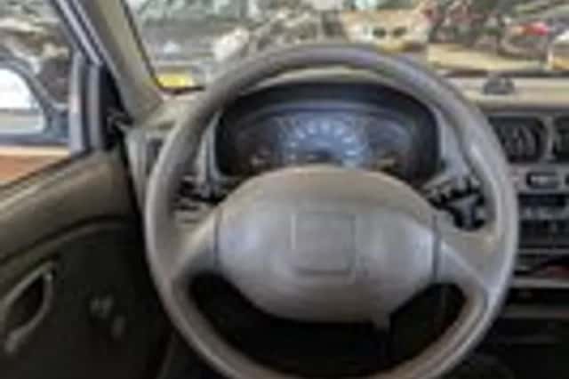 Suzuki Alto (2003) thumbnail 9