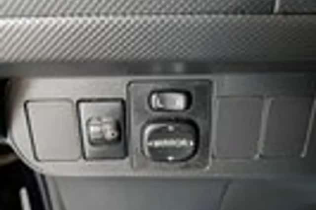 Toyota Auris (2008) thumbnail 15