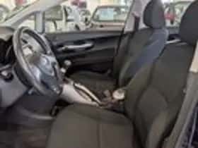 Toyota Auris (2008) thumbnail 6