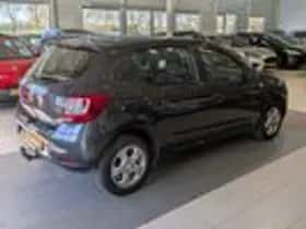 Dacia Sandero (2016) thumbnail 4