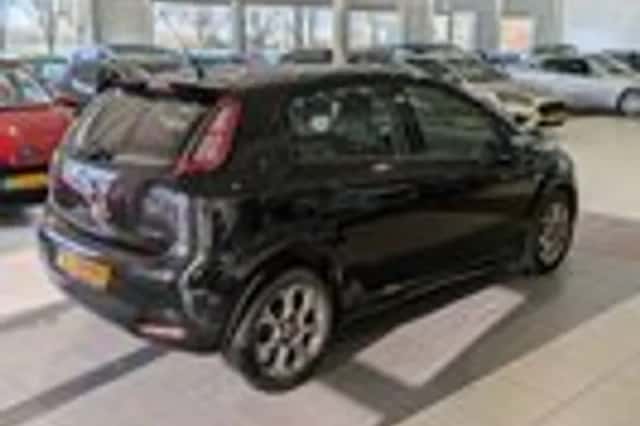 Fiat Punto (2013) thumbnail 4