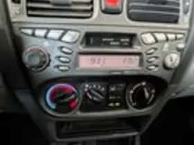 Nissan Almera (2000) thumbnail 14