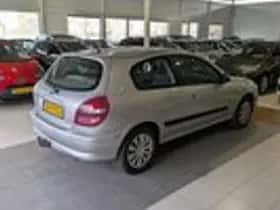 Nissan Almera (2000) thumbnail 4