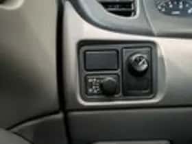 Nissan Almera (2000) thumbnail 10