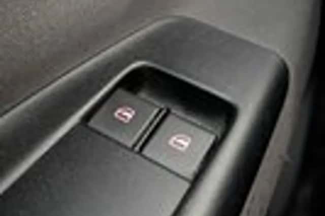 Volkswagen Polo (2006) thumbnail 13