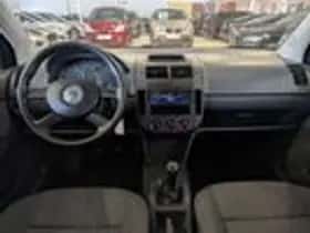Volkswagen Polo (2006) thumbnail 9