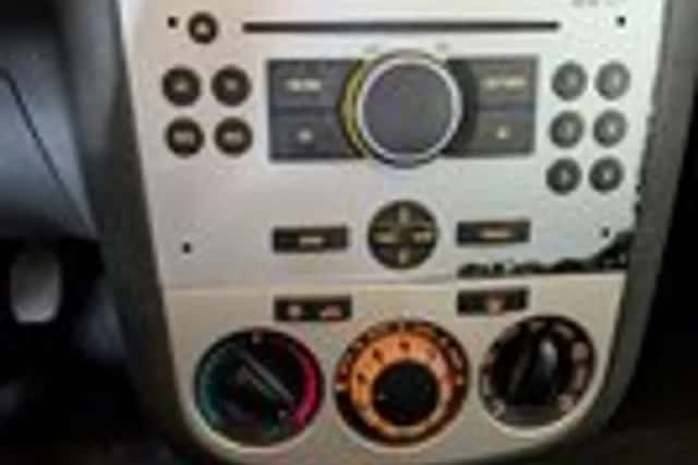 Opel Corsa (2009) thumbnail 12