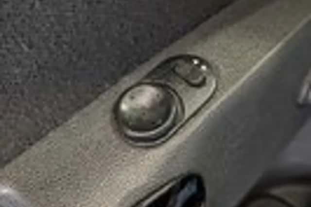 Opel Corsa (2009) thumbnail 13