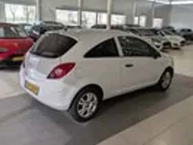 Opel Corsa (2009) thumbnail 4