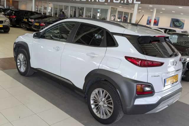 Hyundai Kona (2018) thumbnail 3