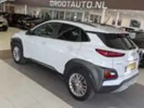 Hyundai Kona (2018) thumbnail 3
