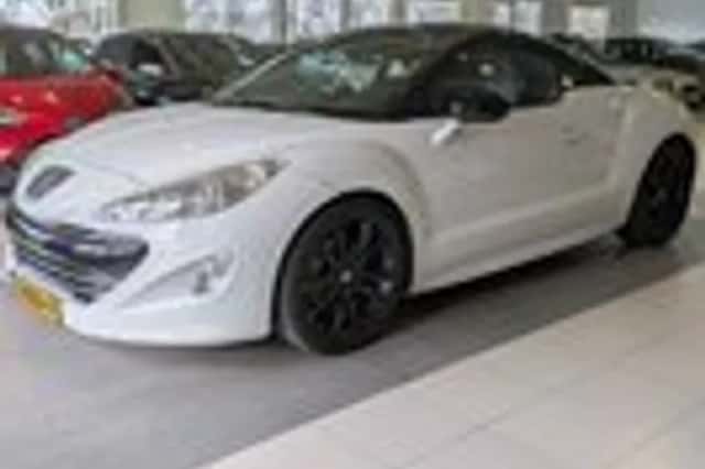 Peugeot RCZ (2011) thumbnail 2