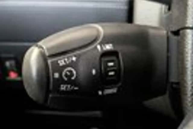 Peugeot RCZ (2011) thumbnail 16